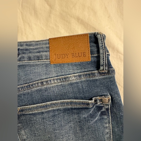 Judy Blue High Rise Skinny - Picture 5 of 6